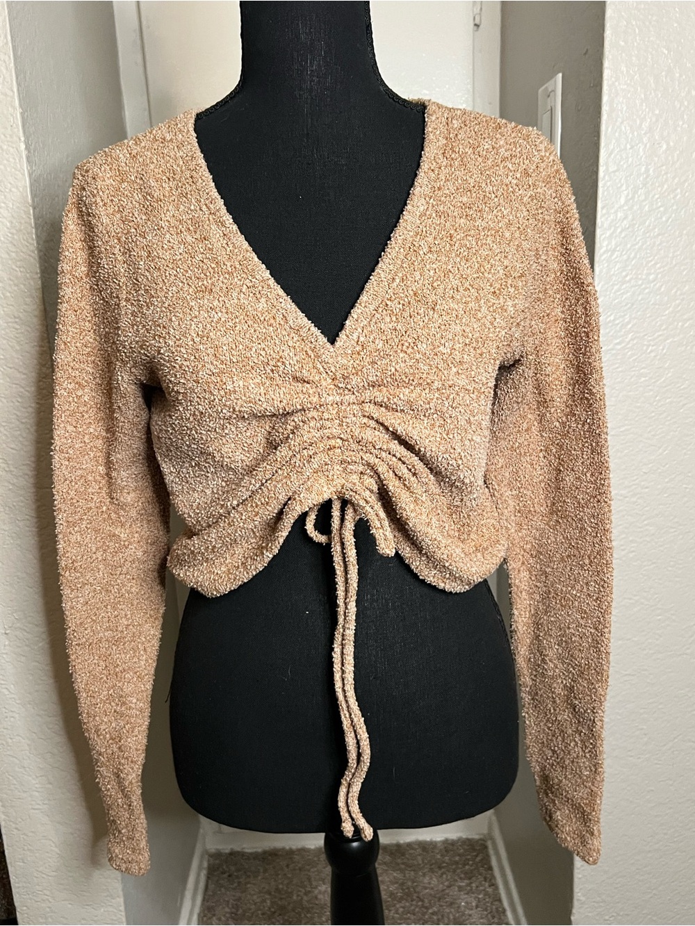 wild fable Beige Cropped V-Neck Drawstring Sweater